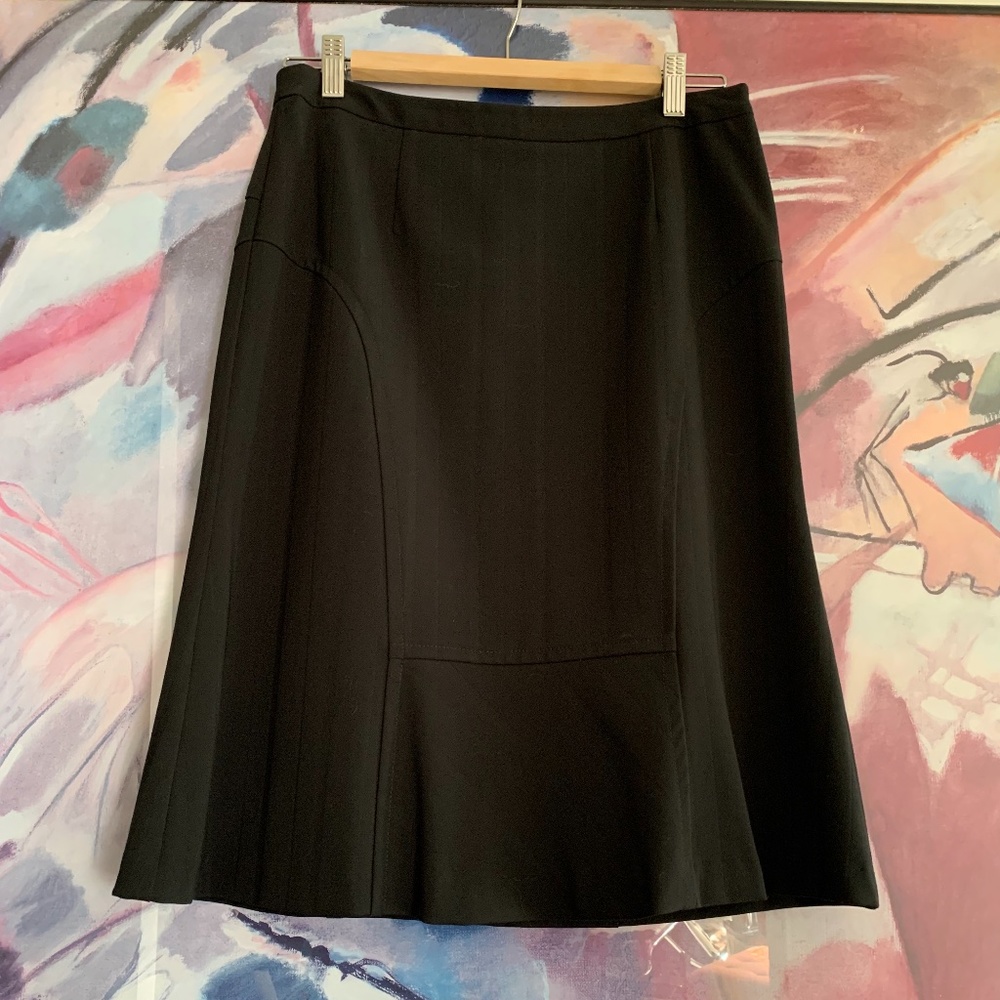 TRINA TURK skirt black pinstripes sz 6